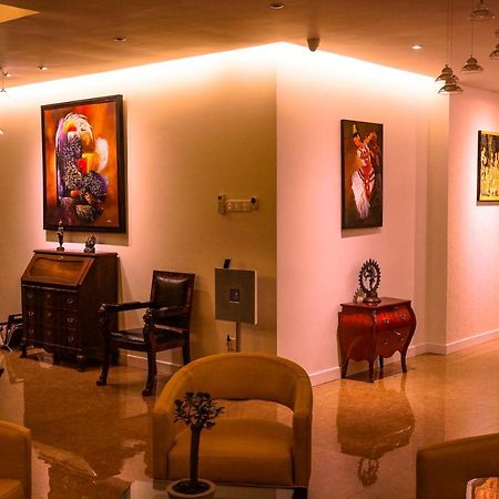 The Penthouse Above Sea Apartment Dehiwala-Mount Lavinia Luaran gambar