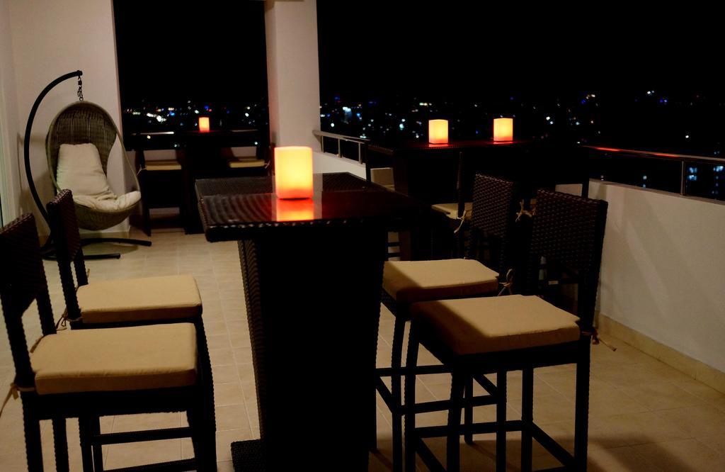 The Penthouse Above Sea Apartment Dehiwala-Mount Lavinia Luaran gambar