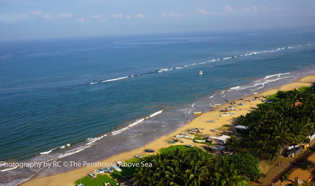 The Penthouse Above Sea Apartment Dehiwala-Mount Lavinia Luaran gambar
