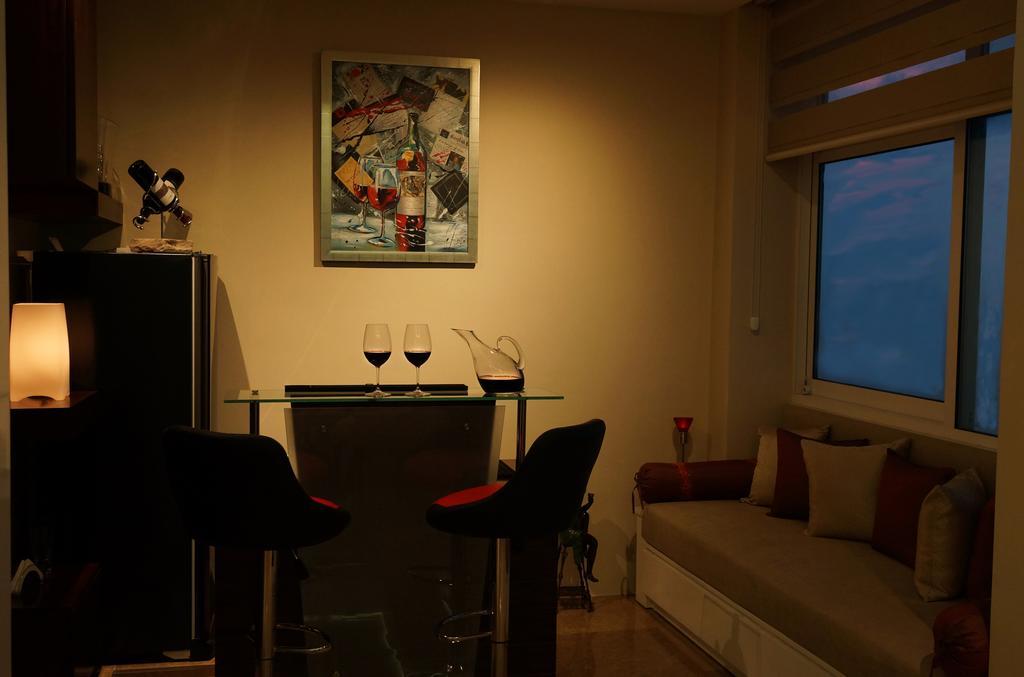 The Penthouse Above Sea Apartment Dehiwala-Mount Lavinia Luaran gambar