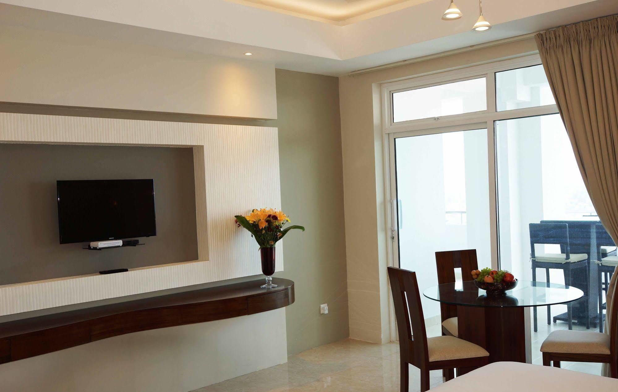 The Penthouse Above Sea Apartment Dehiwala-Mount Lavinia Luaran gambar