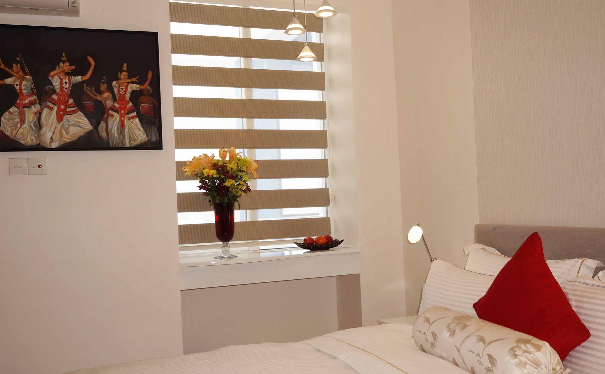 The Penthouse Above Sea Apartment Dehiwala-Mount Lavinia Luaran gambar